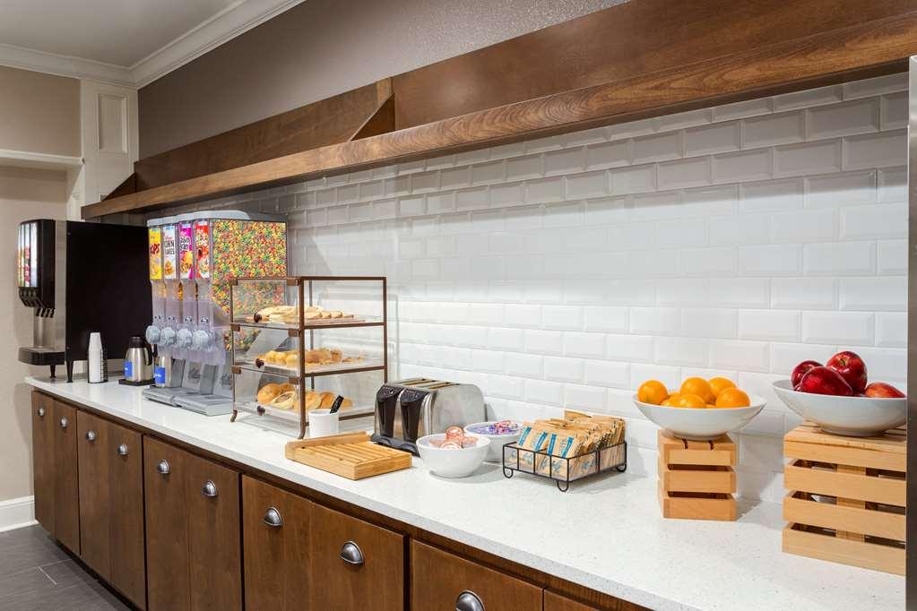 Sleep Inn & Suites Бирмингам Ресторант снимка